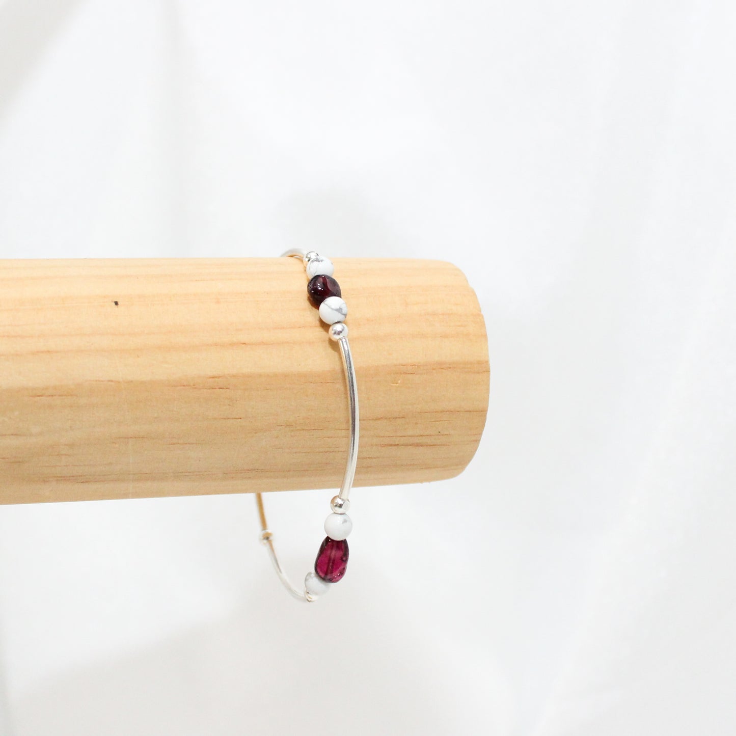 Garnet • Howlite • Sterling Silver Bracelet